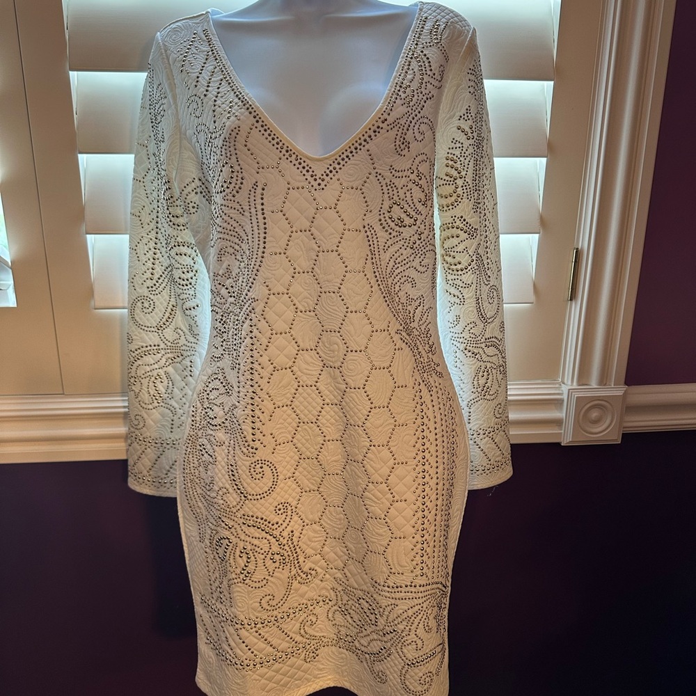 VENUS White Long Sleeve V-Neck Sheath Dress